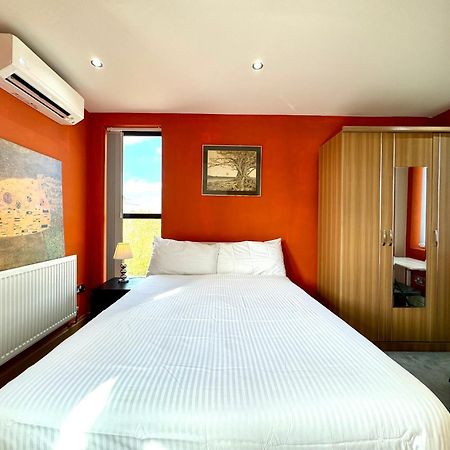 Chic 1 Bedroom Apartment Central London By Wild ภายนอก รูปภาพ