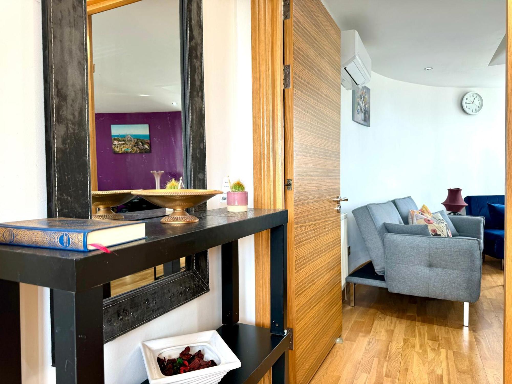Chic 1 Bedroom Apartment Central London By Wild ภายนอก รูปภาพ