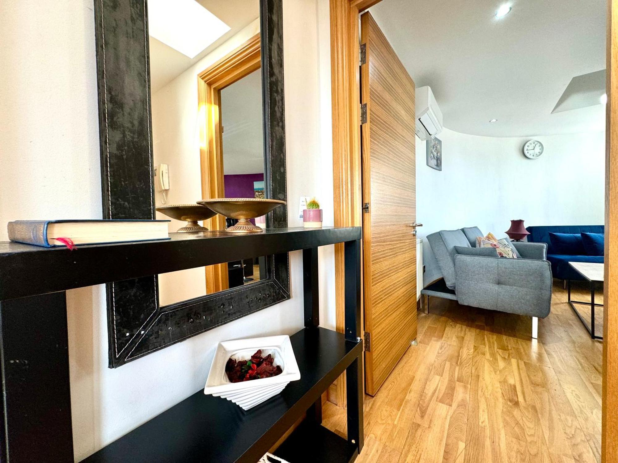 Chic 1 Bedroom Apartment Central London By Wild ภายนอก รูปภาพ